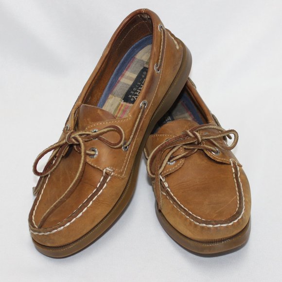 tan leather deck shoes